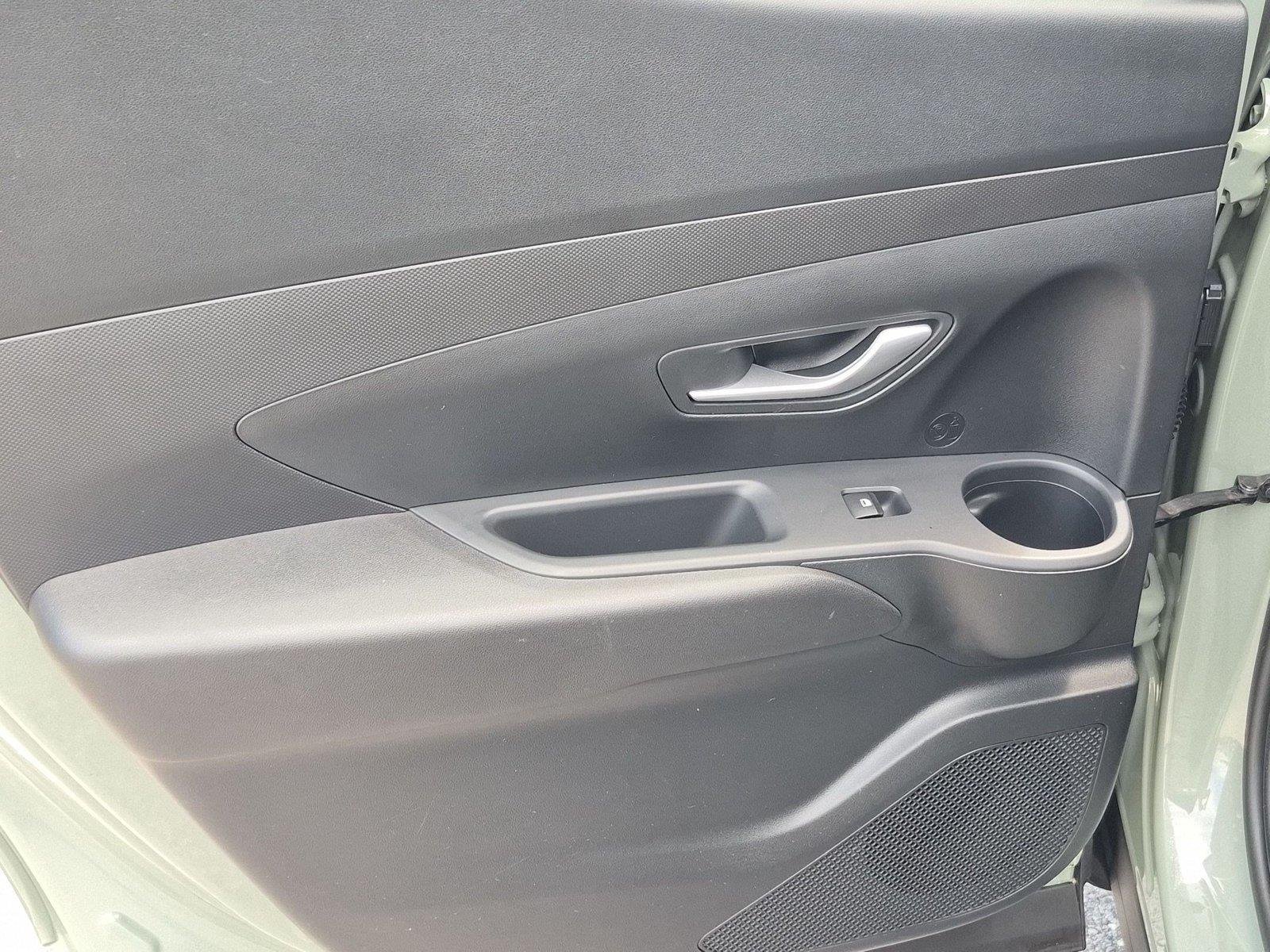 Used 2022 Sage Gray Hyundai SEL image 31