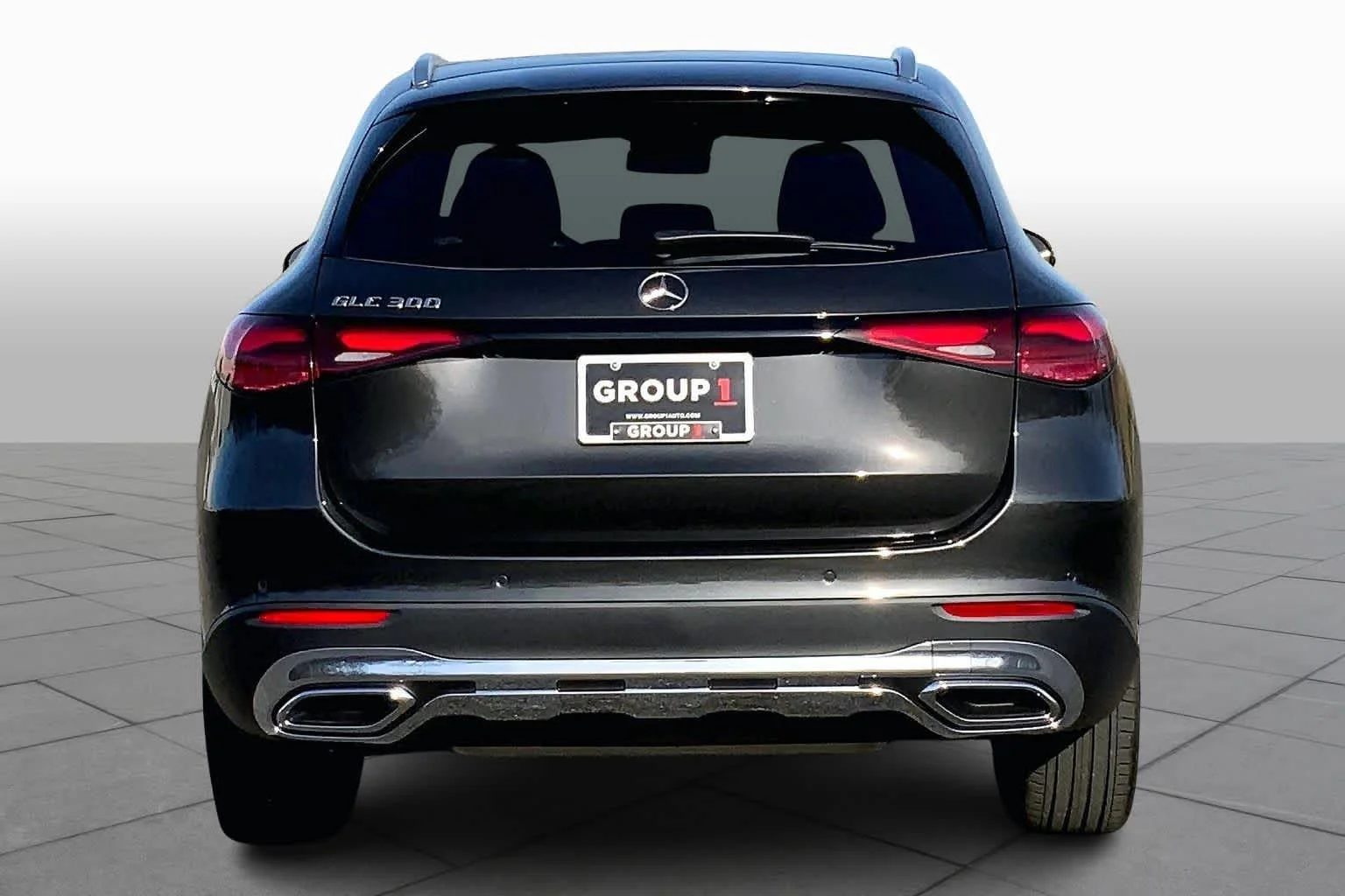 New 2026 Graphite Grey Metallic Mercedes-Benz GLC 300 image 4