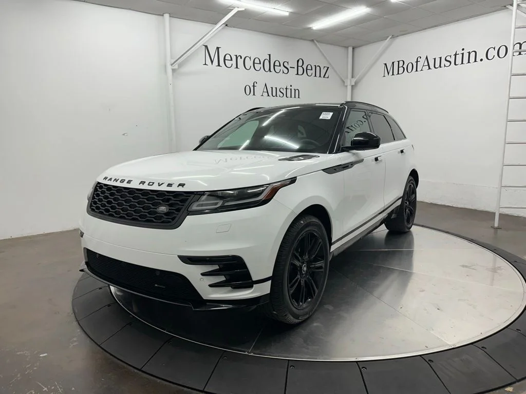 Used 2023 White Land Rover R-Dynamic S MHEV image 3
