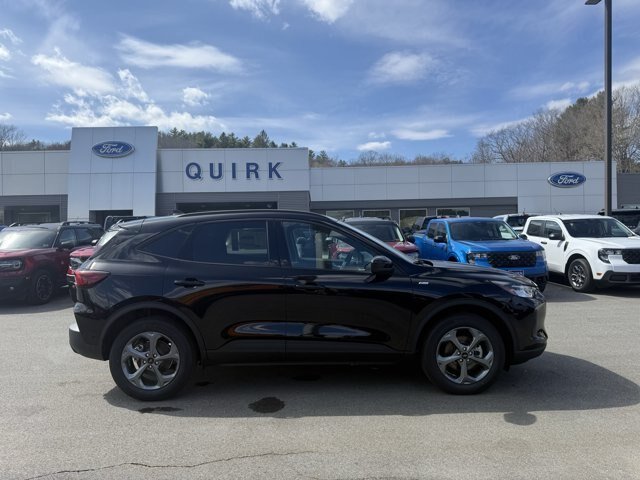 New 2026 Agate Black Metallic Ford ST-Line Select image 2