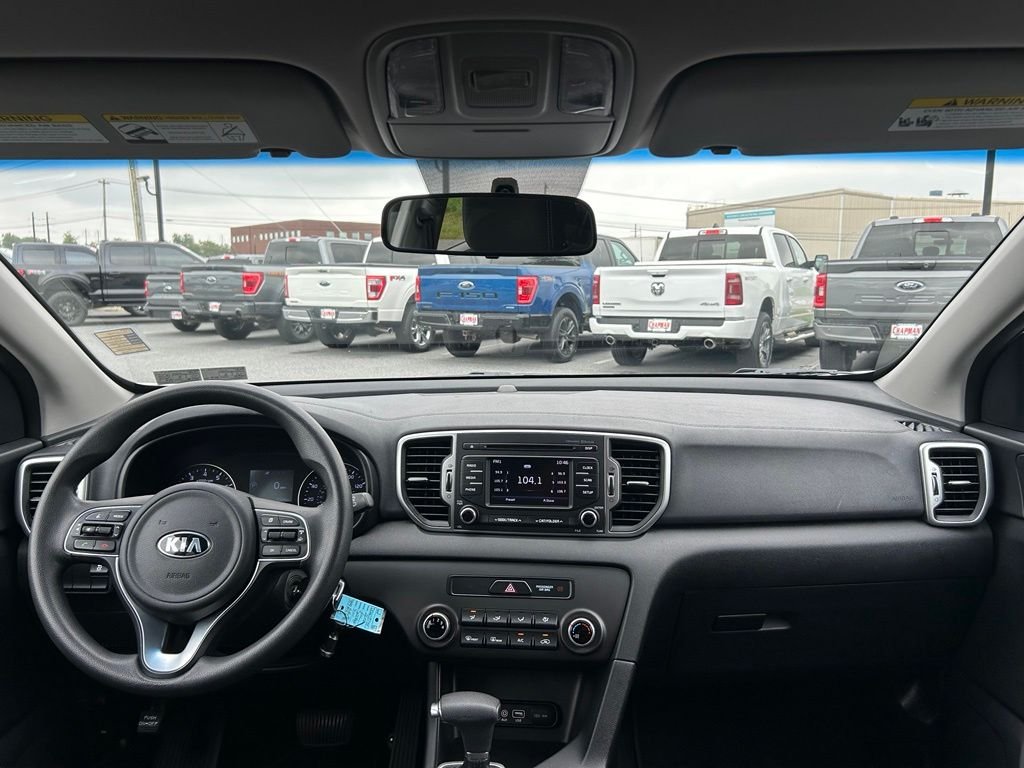 Used 2018 White Kia LX image 16