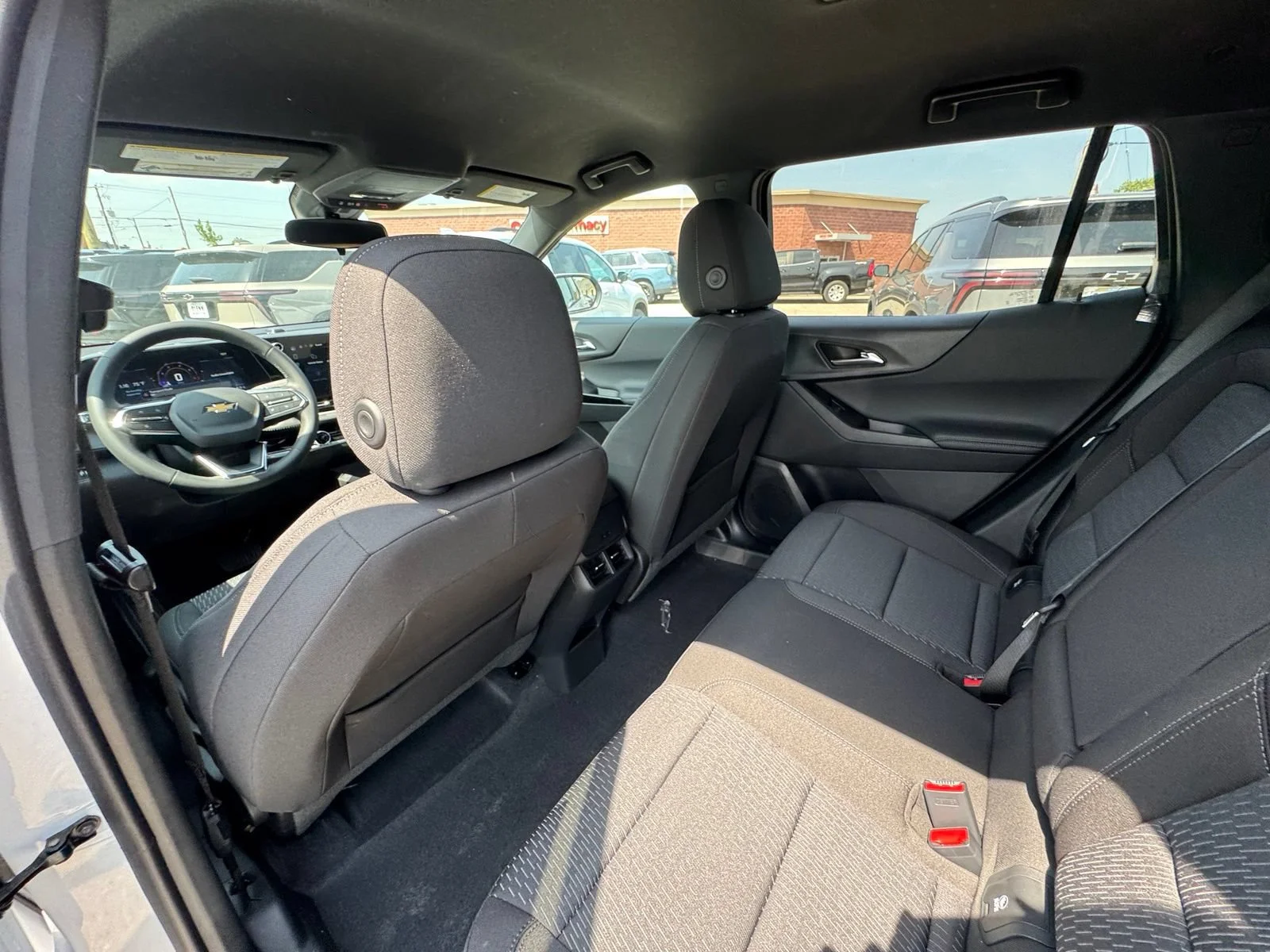 2027 Chevrolet Equinox LT - Photo 26