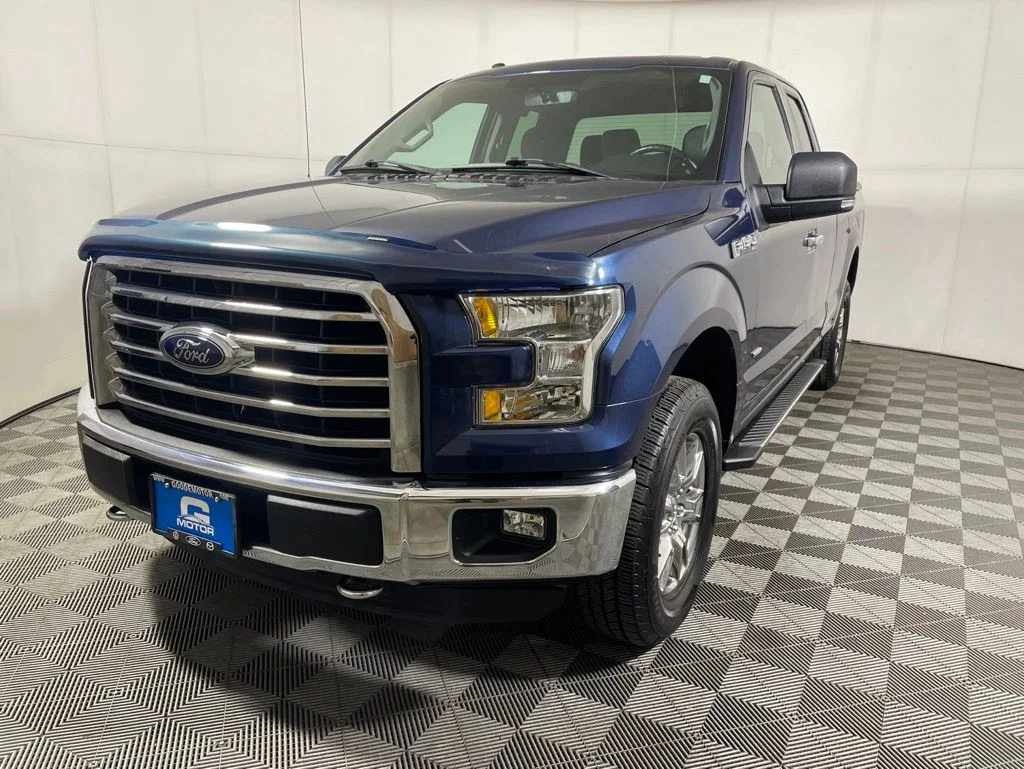 Used 2016 Blue Ford XLT image 4