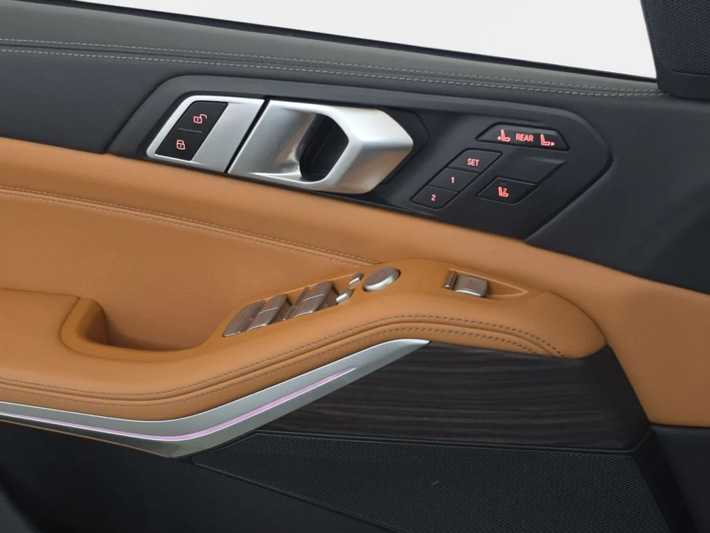 Used 2024 Skyscraper Gray Metallic BMW xDrive40i image 28