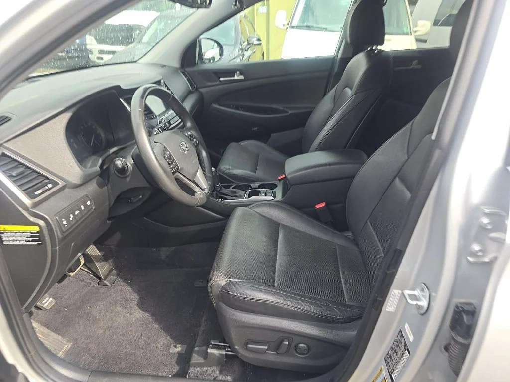 Used 2018 Silver Hyundai Limited image 2