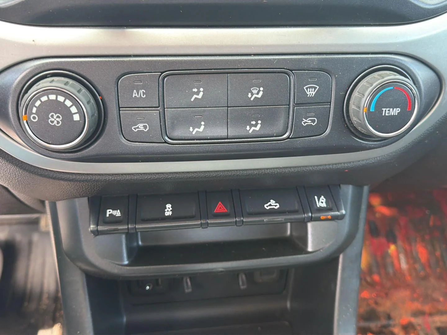 Used 2020 Summit White Chevrolet 4WD LT image 14