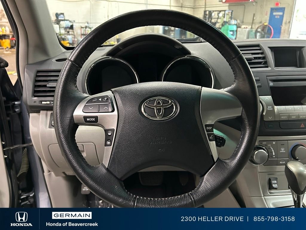 Used 2012 Shoreline Mist Toyota SE image 16