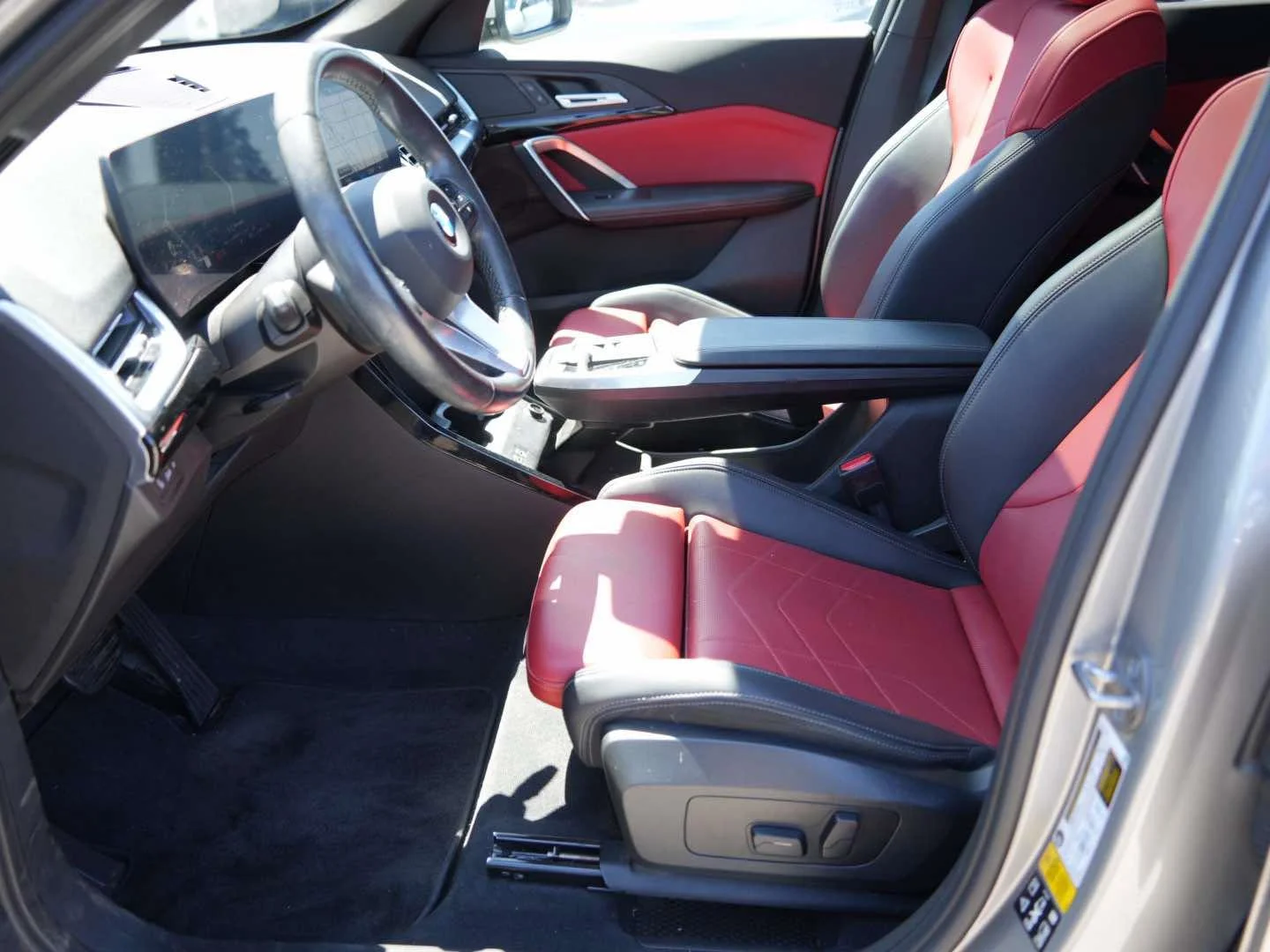 Certified Used 2023 Space Silver Metallic BMW xDrive28i Sports Activity Vehicle image 13