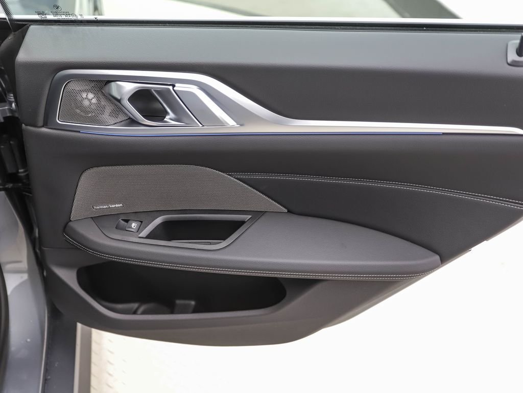 2025 BMW i4 40 - Photo 24
