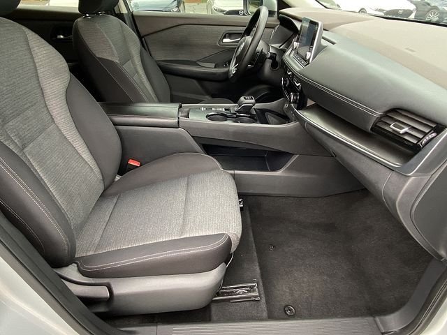 Used 2021 Silver Nissan SV image 11