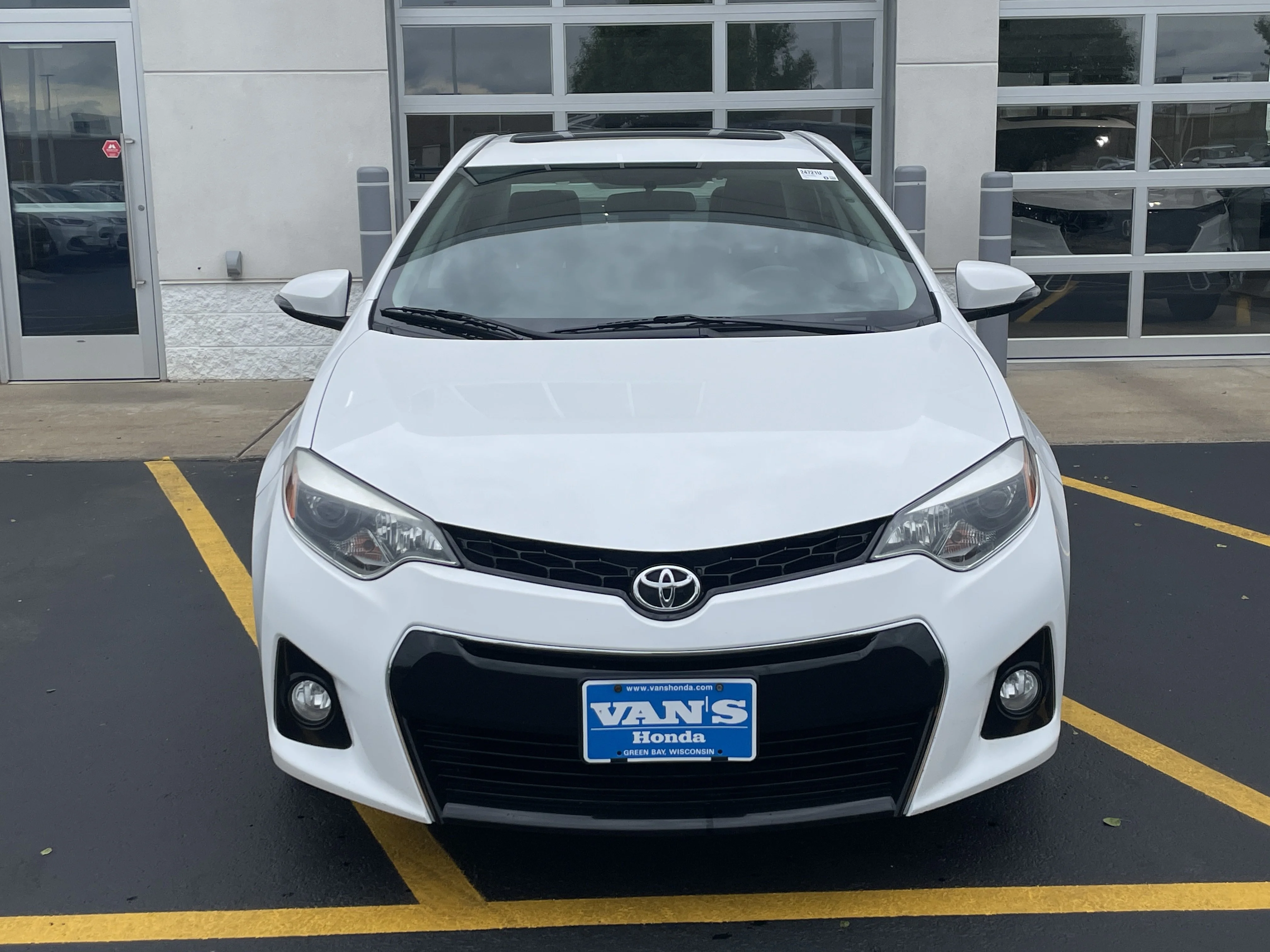 Used 2015 Super White Toyota S Plus image 2