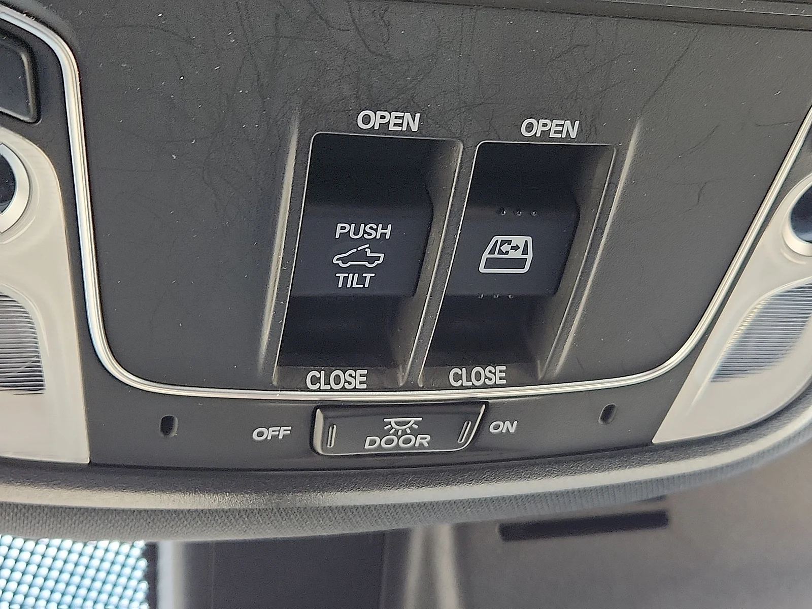 Used 2023 Gray Pearl Honda Black Edition image 21