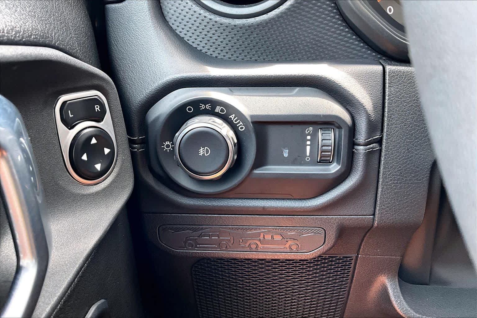Used 2024 Black Clearcoat Jeep Rubicon image 33