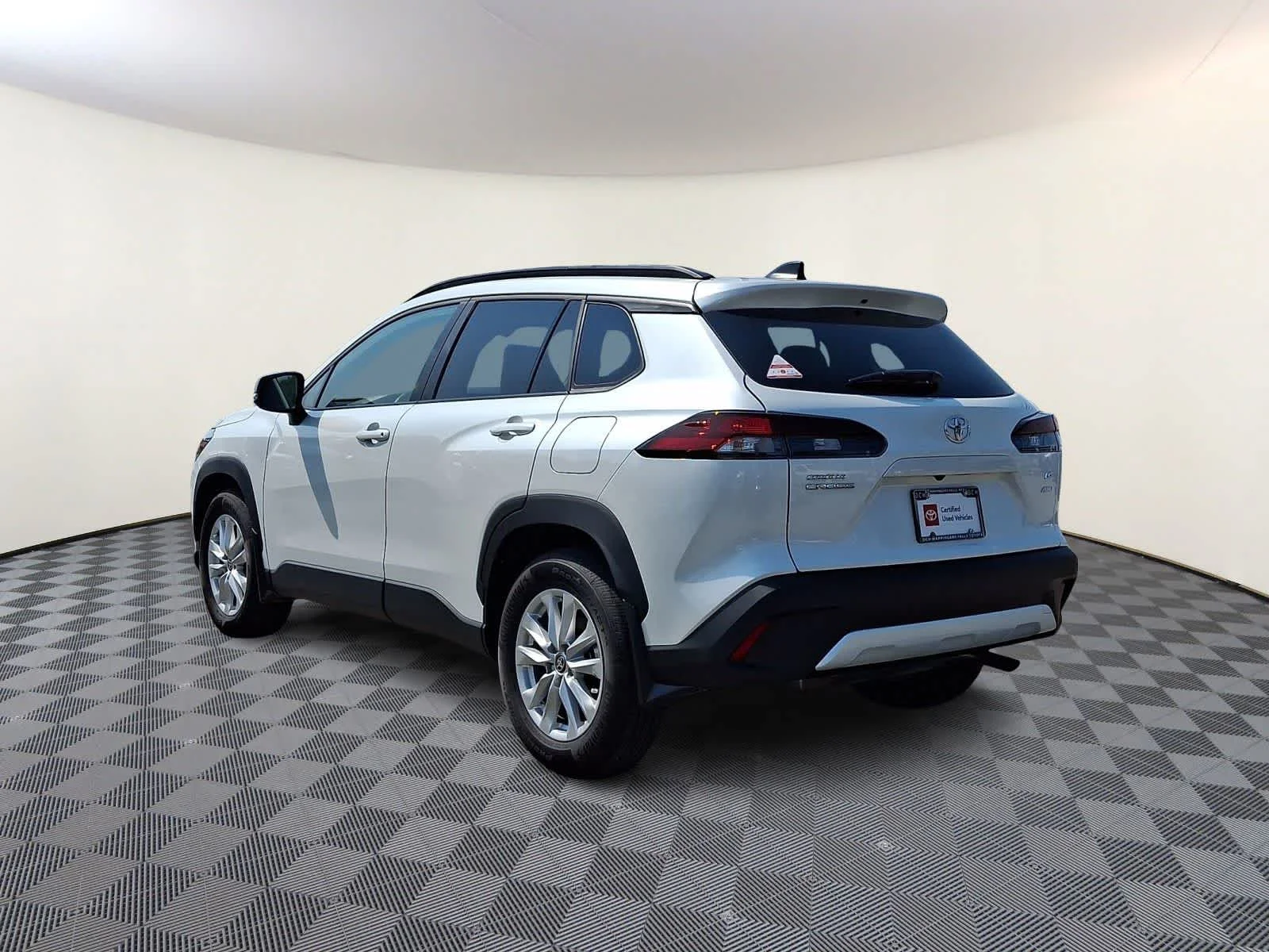 Certified Used 2026 Wind Chill Pearl Toyota LE image 7