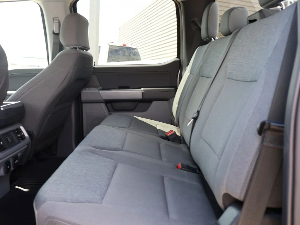 Used 2024 Silver Ford XLT image 19