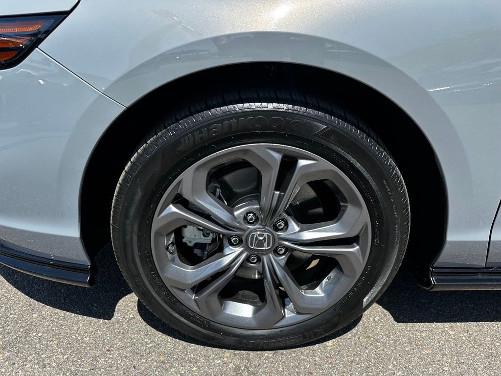 Used 2024 Gray Honda EX-L image 10