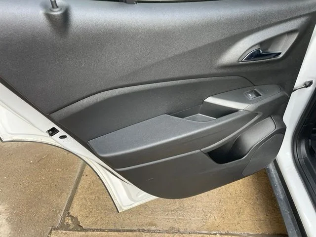 Used 2024 White Chevrolet LT image 24