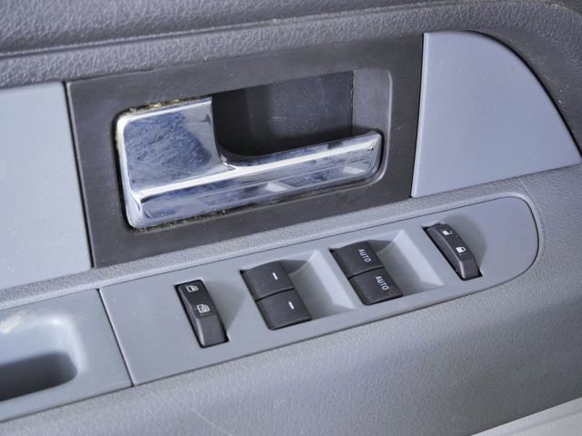Used 2013 White Ford XLT image 24
