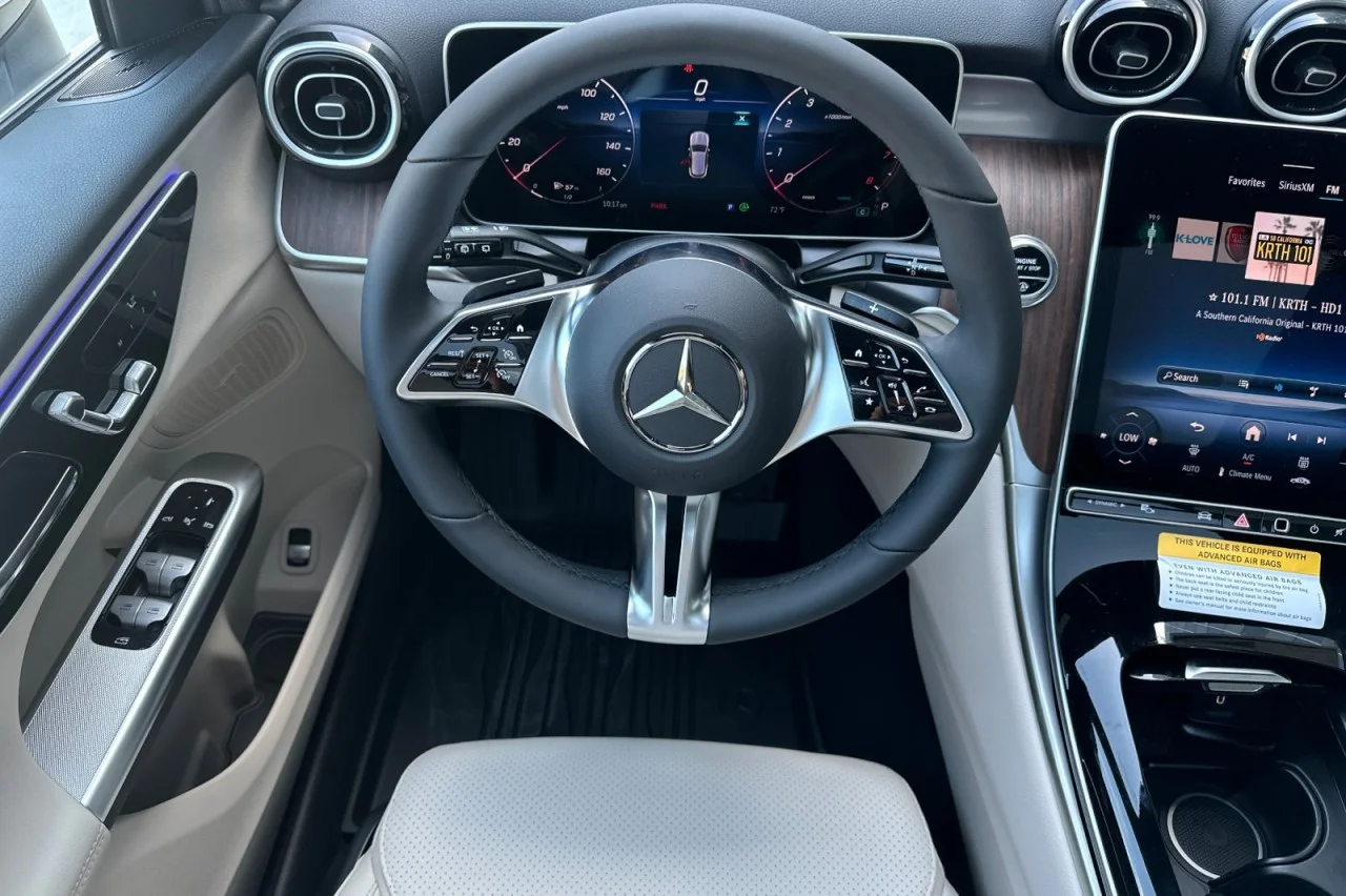 Used 2026 Polar White Mercedes-Benz GLC 300 image 13