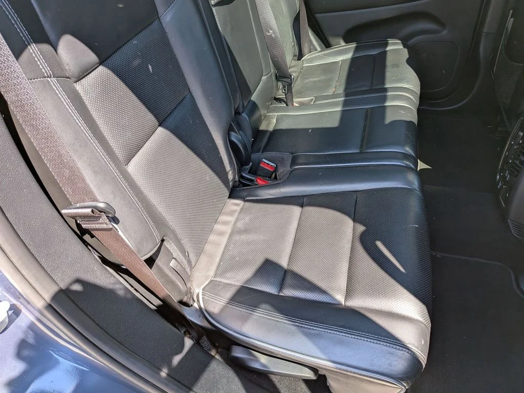 Used 2019 Blue Jeep Overland image 28
