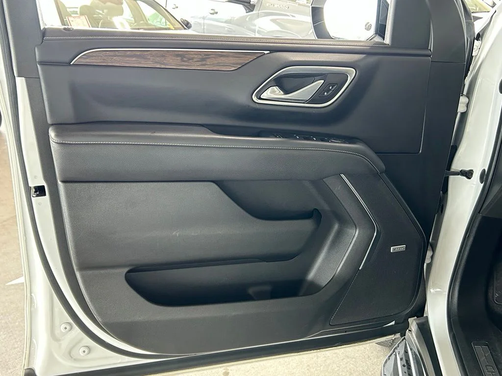 Used 2022 Summit White Chevrolet Premier image 31