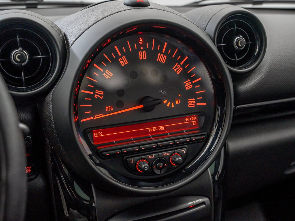 Used 2015 Blazing Red MINI  image 34