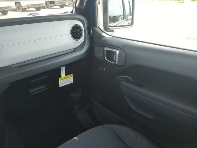 New 2026 Black Clear-Coat Exterior Paint Jeep Sport image 18