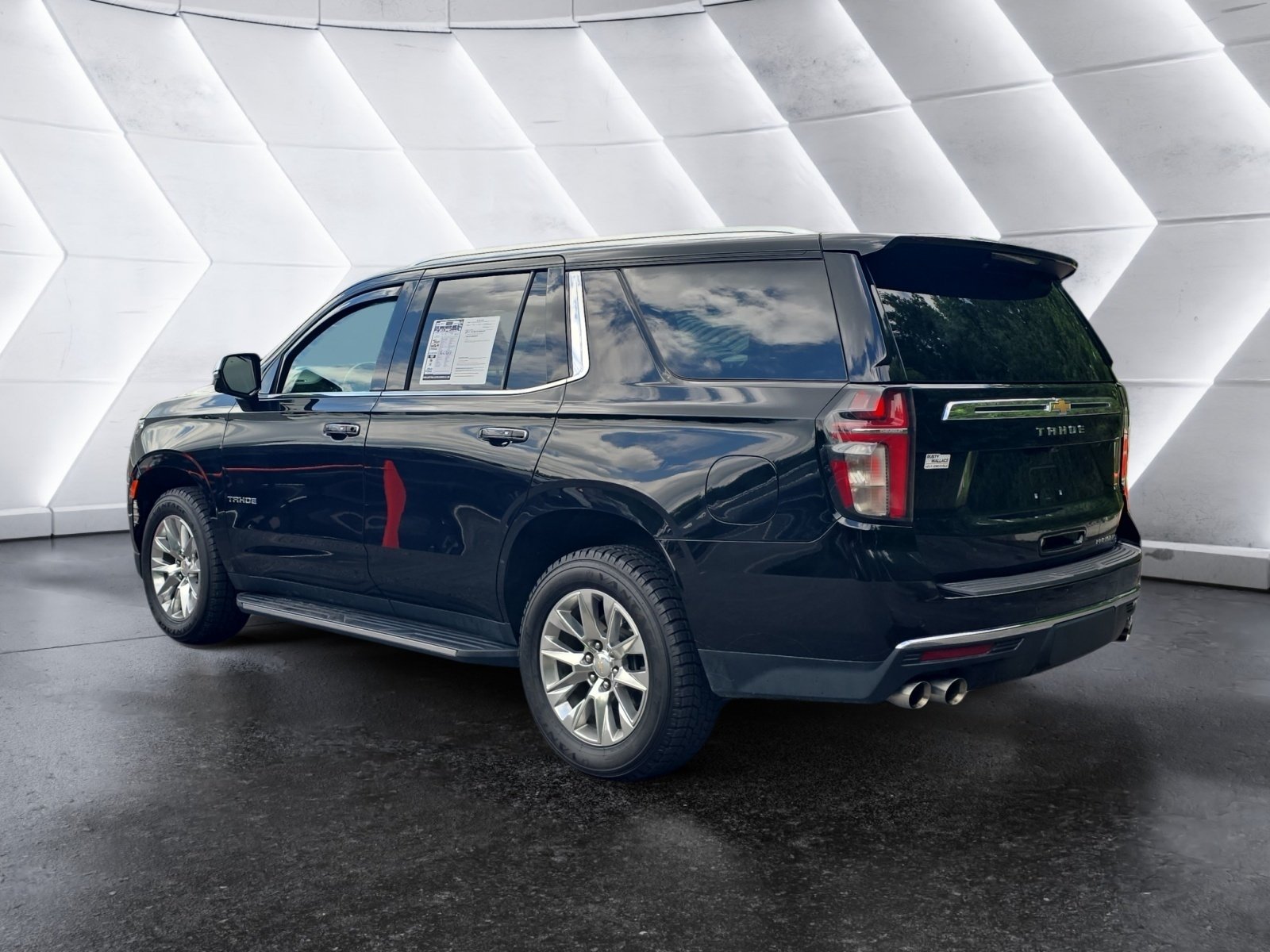 Used 2021 Black Chevrolet Premier image 3