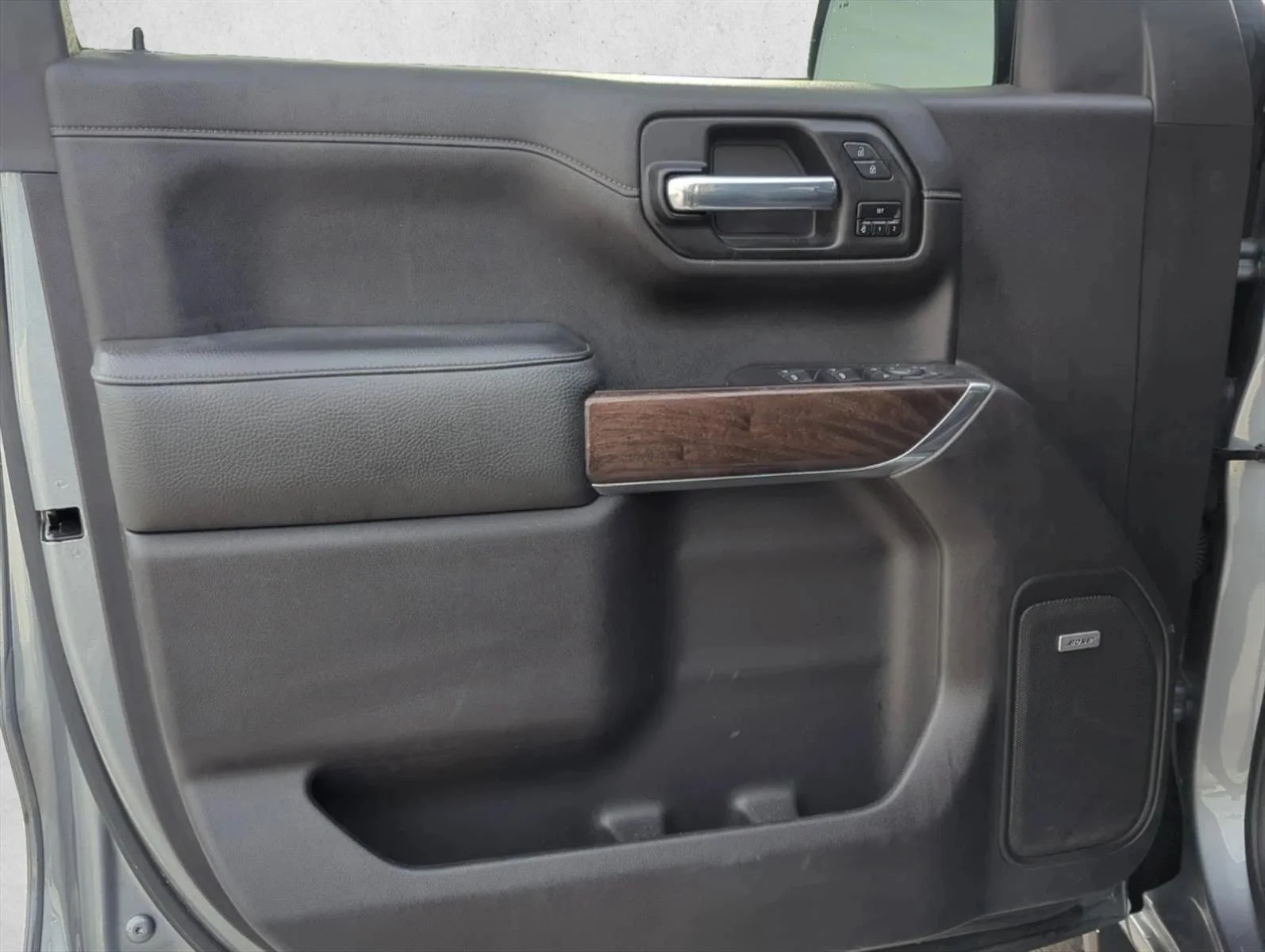 Used 2020 Satin Steel Metallic GMC Denali image 7