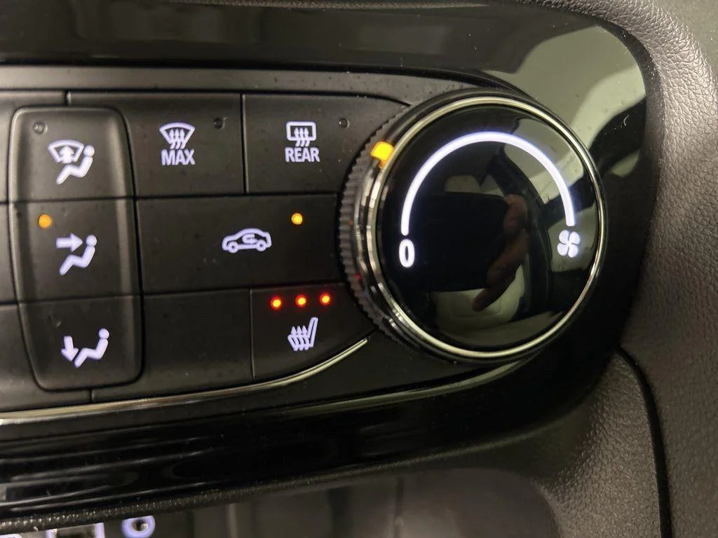 Used 2023 Summit White Buick Preferred image 24