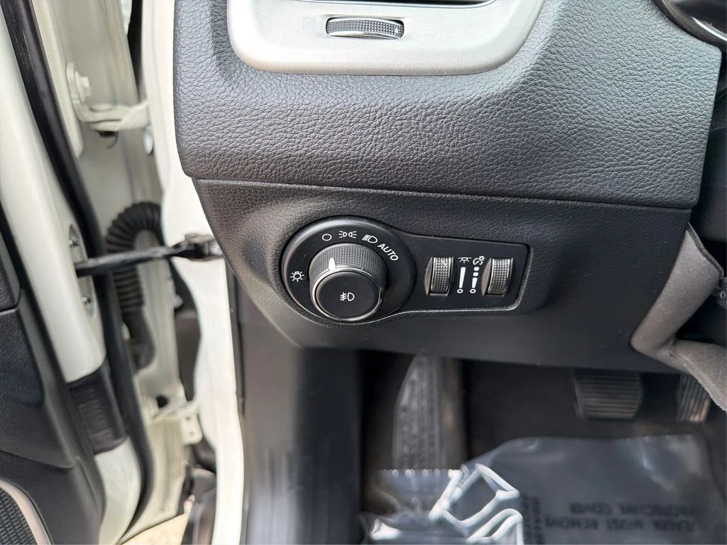 Used 2021 White Clearcoat Jeep 80th Anniversary image 18