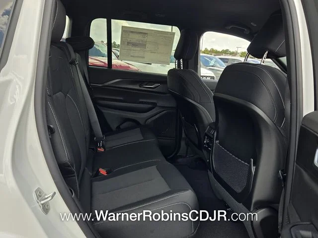 New 2026 Bright White Clear-Coat Exterior Paint Jeep Laredo image 15