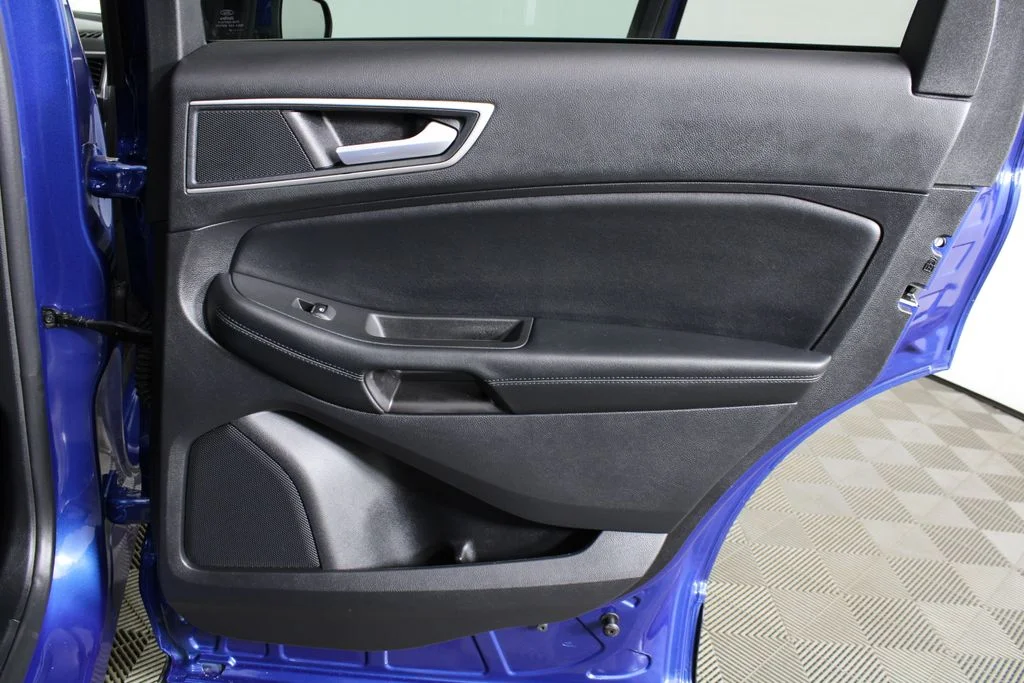 Used 2021 Blue Metallic Ford SEL image 10