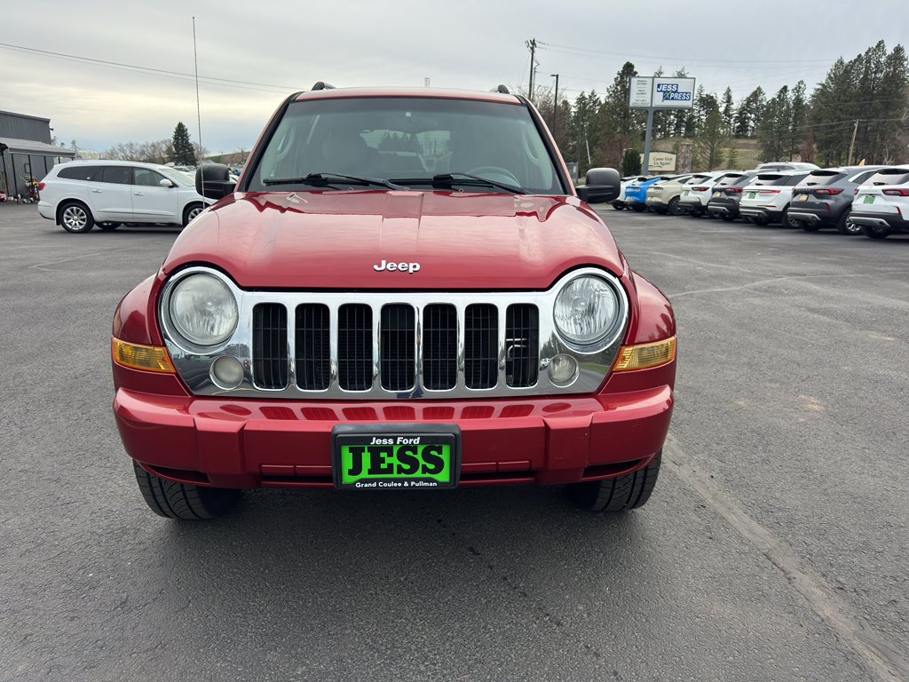 Used 2005 Jeep Liberty Limited with VIN 1J4GL58K65W682504 for sale in Grand Coulee, WA
