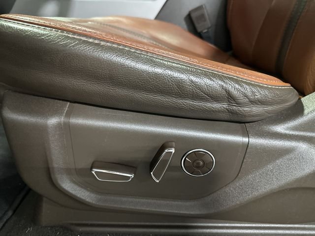 Used 2019  Ford King Ranch image 18