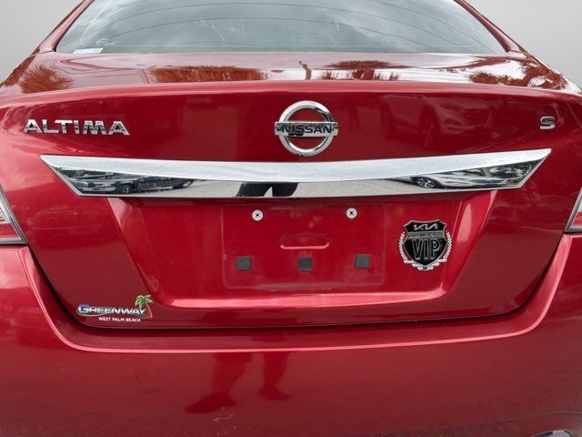 Used 2015 Red Nissan 2.5 S image 44