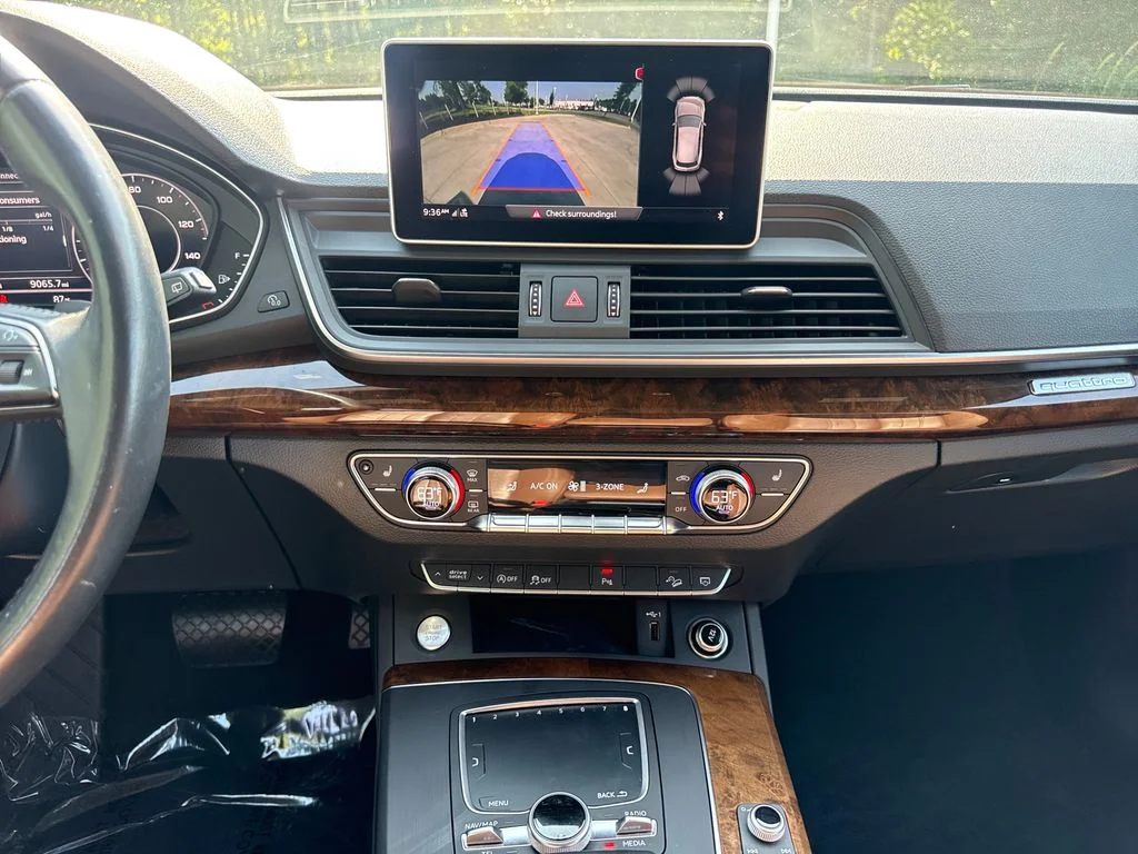 Used 2018 Moonlight Blue Audi 2.0T Premium Plus image 17
