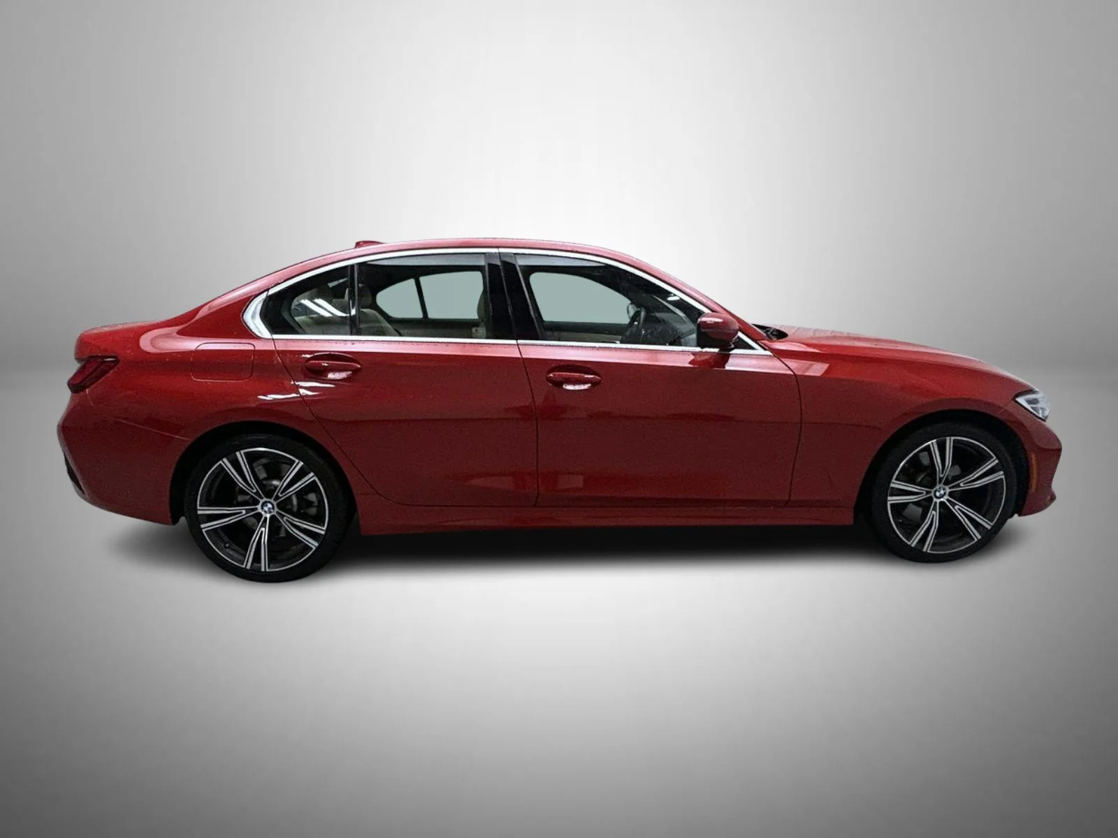 Used 2022 Red BMW 330i xDrive image 4