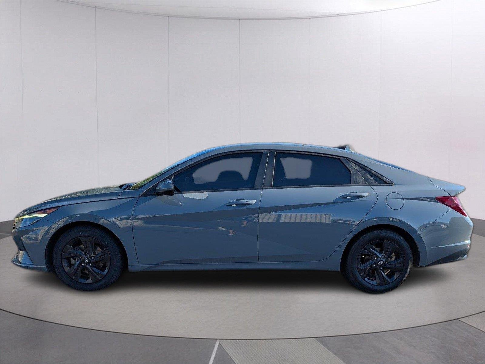 Used 2023 Electric Shadow Hyundai SEL image 2
