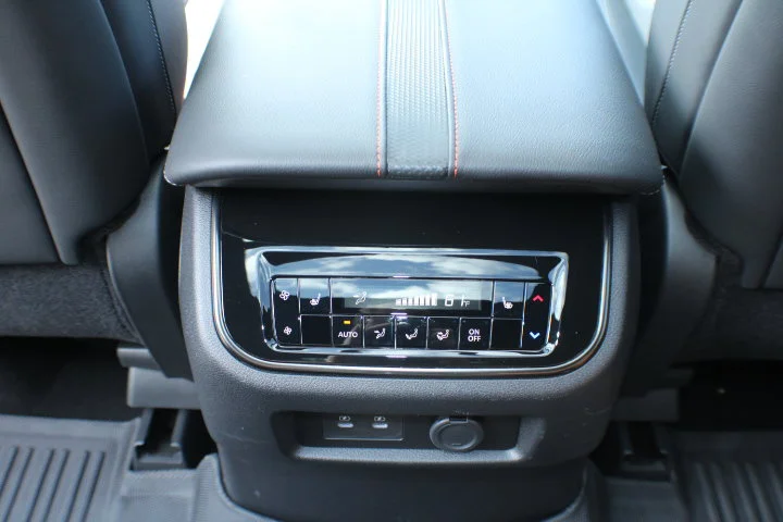 Used 2025 Gray Nissan PRO-4X 4WD image 17