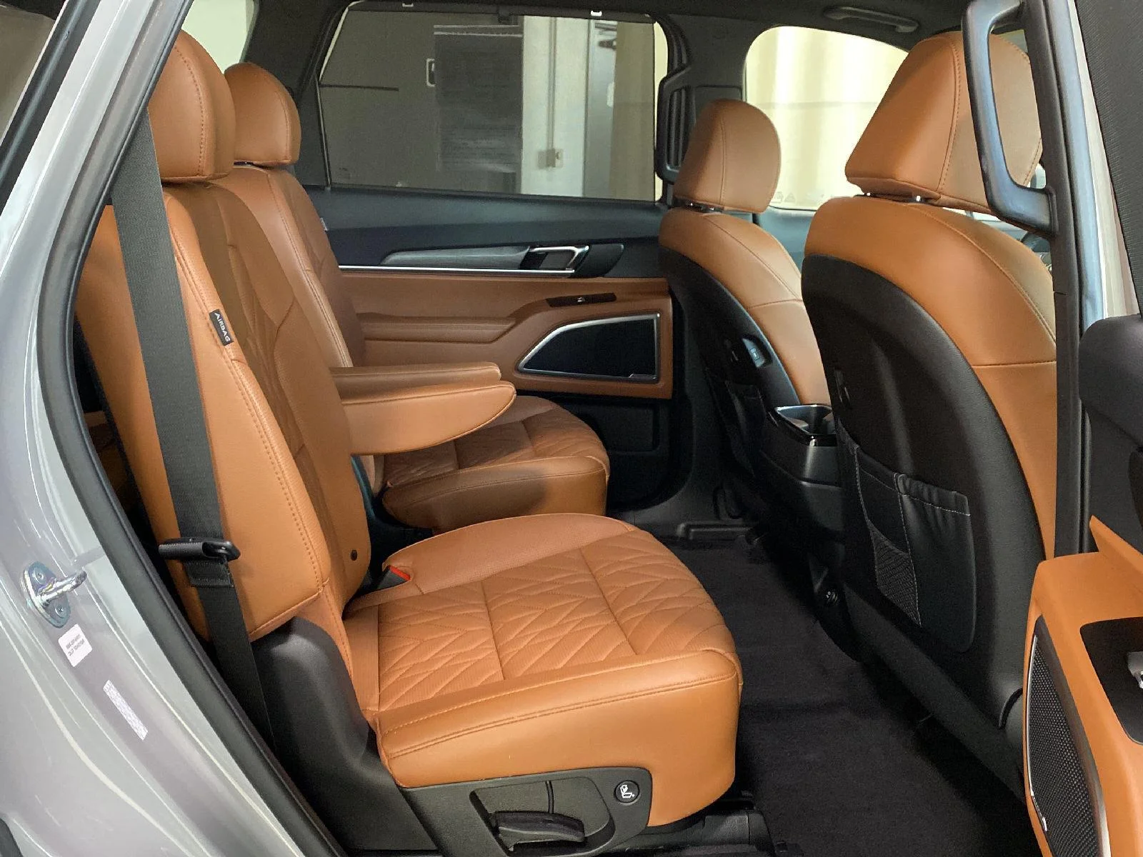 Used 2025 Wolf Gray Kia EX X-Line image 12