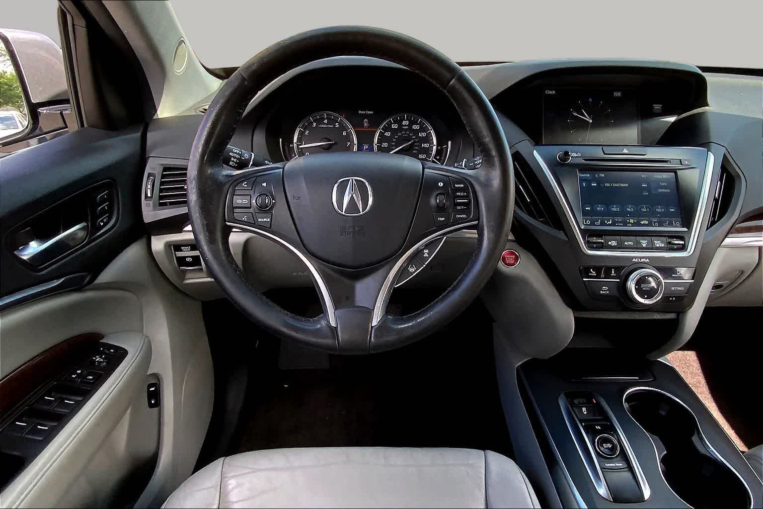 Used 2018 Lunar Silver Metallic Acura  image 5