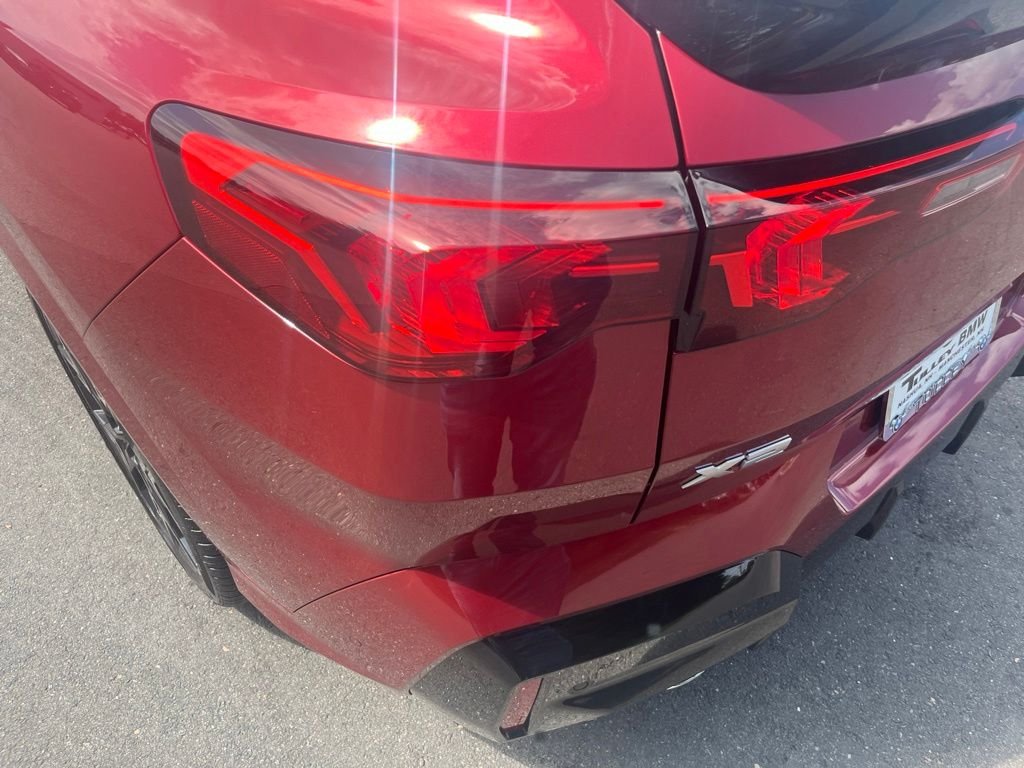 Used 2026 Vegas Red Metallic BMW M35i image 27