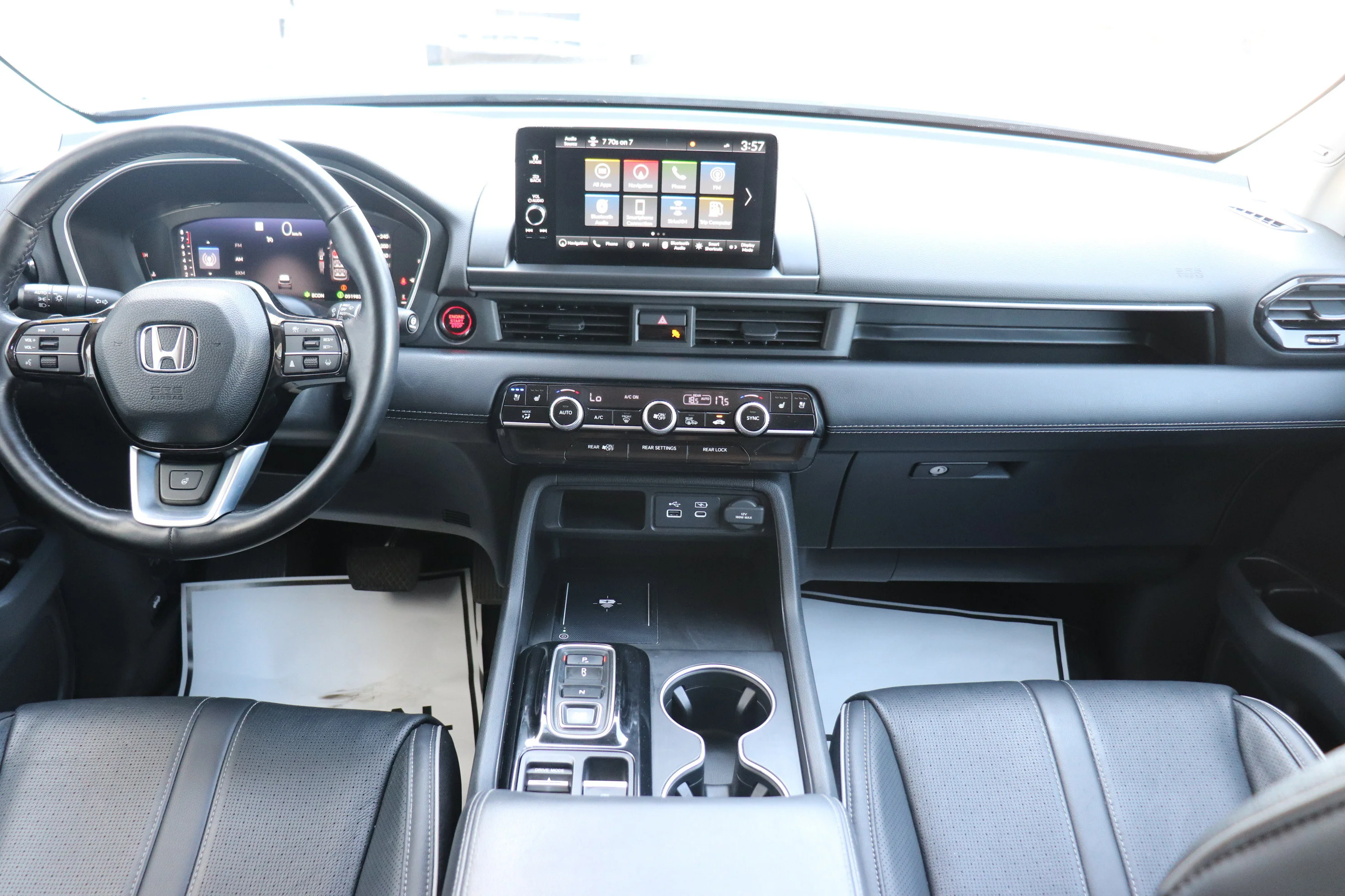 Used 2024 White Honda Touring image 20