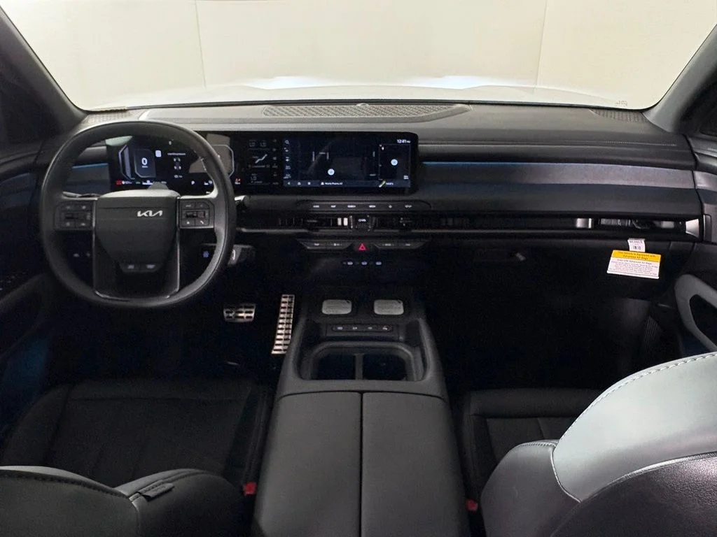 New 2027 Glacial White Pearl Kia X-Line SX image 43
