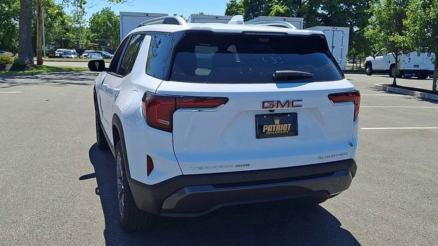 New 2026 Summit White GMC Elevation image 8