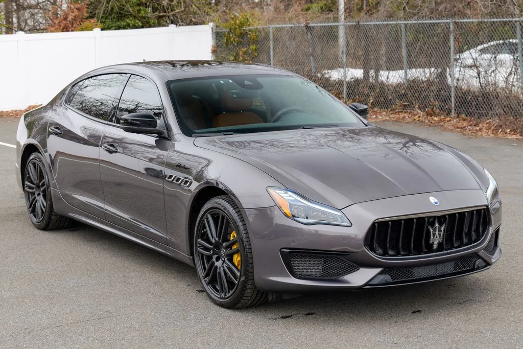 Used 2023 Grigio Maratea Metallic Maserati Modena Q4 image 9