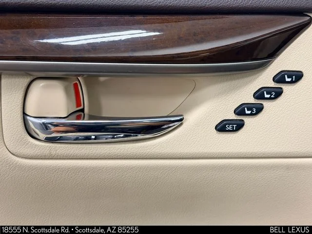 Used 2016 Silver Lexus 350 image 17