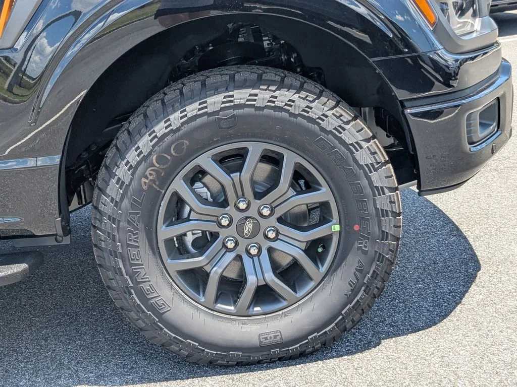 New 2026 Agate Black Metallic Ford Tremor image 12