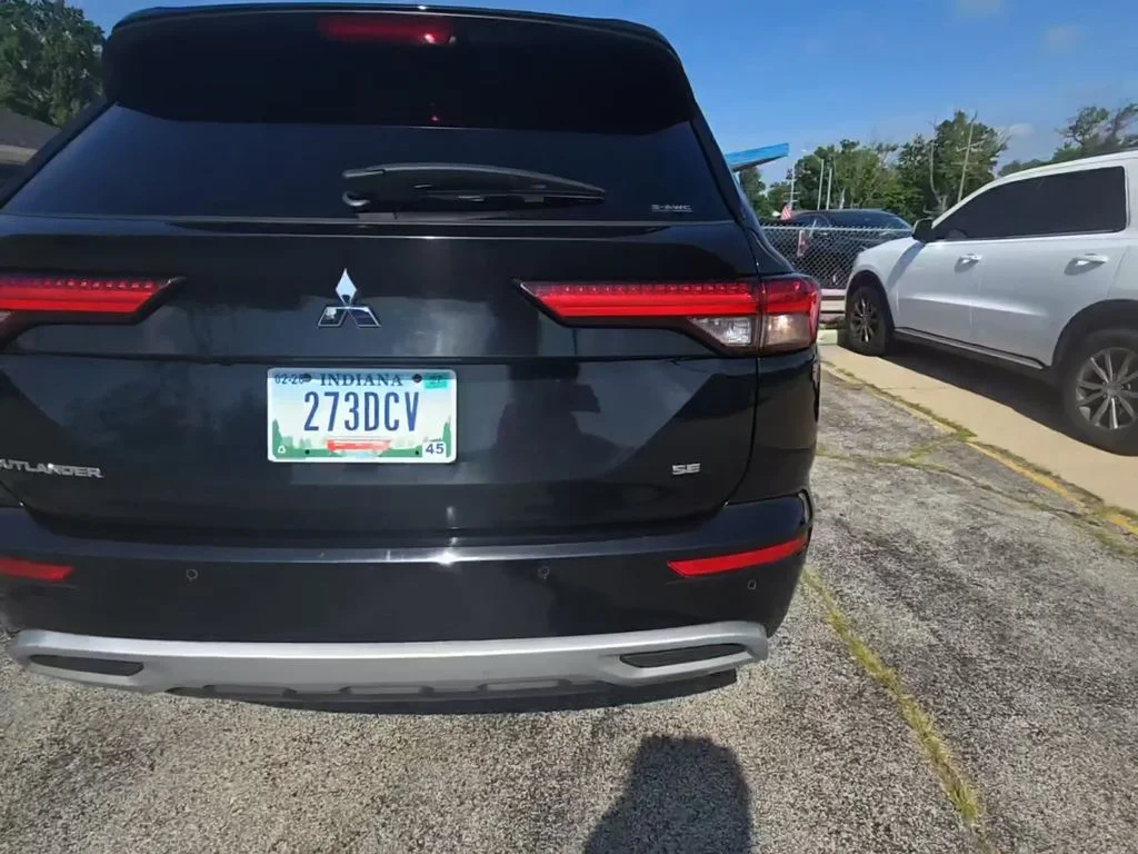 Certified Used 2023 Black Mitsubishi SE image 8